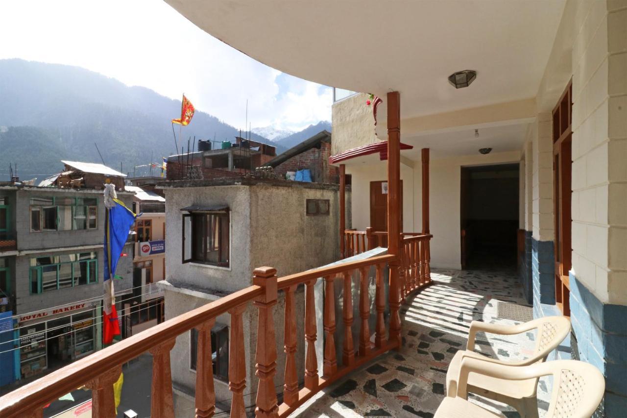 Oyo 13710 Cozy 1bhk Aleo *